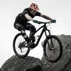 Genouillères Bluegrass Skinny -Casques Cyclisme importe magasin bg b3prop25x018 2