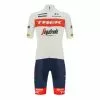 Santini Équipement Trek-Segafredo 2022 Fan Line Blanc Rouge - Coupe Classic 1 Santini Équipement Trek-Segafredo 2022 Fan Line Blanc Rouge - Coupe Classic -Casques Cyclisme importe magasin st trek22 1 000